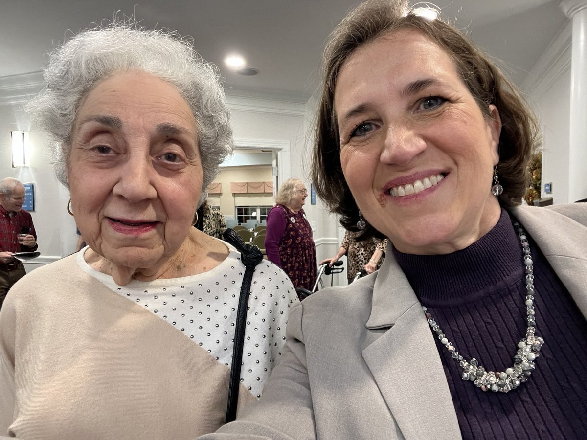 They study the ballot, they ask tough questions, and they know who they're voting for. 
    What a fantastic night at Edgewood Summit Meet the Candidates night. 
    The residents are always so inquisitive and welcoming and I love talking with them.
  #natalie4kcc