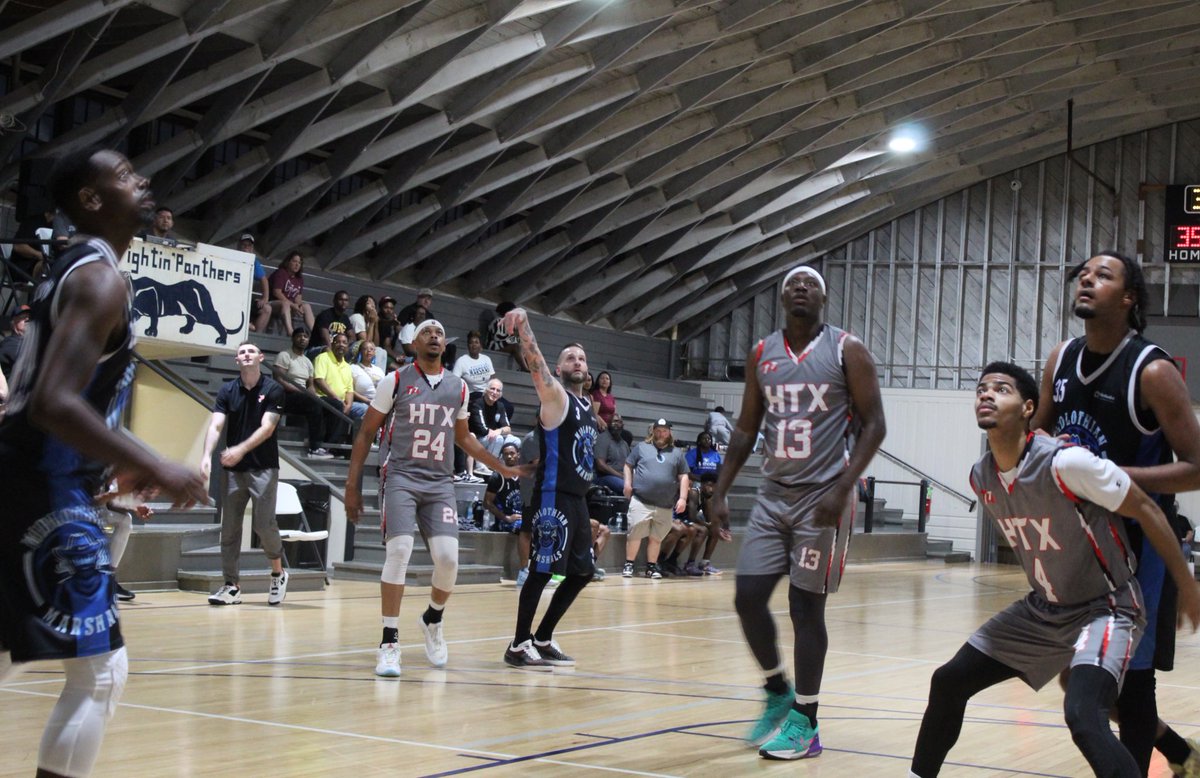 methodistmidlo's tweet photo. Home opener for the first semi-pro basketball team in the community - the Midlothian Marshals.  

We’re proud to support this new league and our nurses will be providing medical aid for the players this season! #GoMarshals #MidlothianTX https://t.co/g4wUxkUCKZ