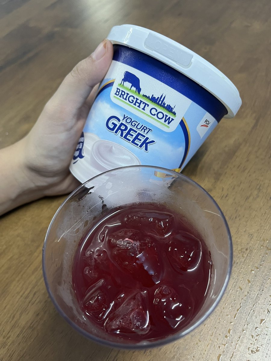 iweenshares's tweet image. Unpopular opinion : clear your gut first, and slowly your skin will glow and takde jerawat dah 😌☝🏻