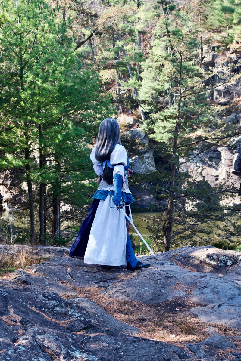 raezing's tweet photo. I had a blast hiking around the state park &amp; taking photos in My Jill Warrick (FFXVI) cosplay! It’s exciting to have some pics in the full ensemble, especially after winning best craftsmanship at Anime Fusion last weekend!

3D print files by The Dangerous Ladies
Pics by @An3moH03 https://t.co/7nVXp0KGDV