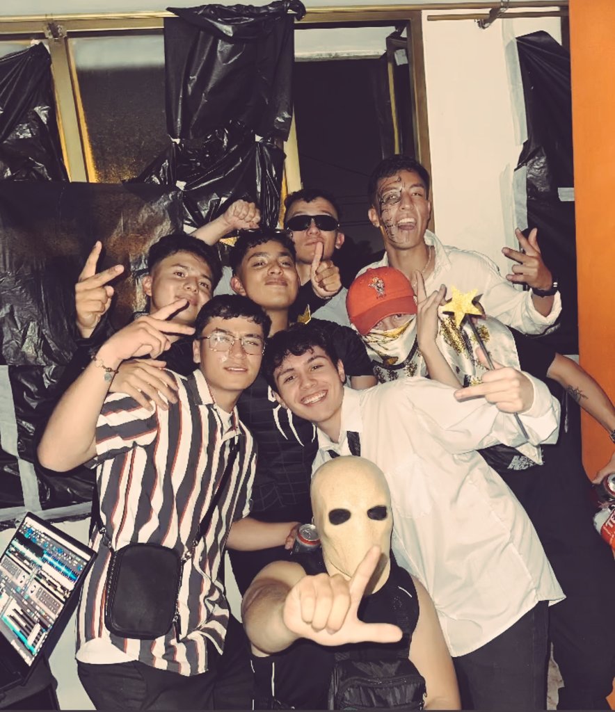 Danielbello16x's tweet photo. The L in the house. https://t.co/JgE8jFNQqF