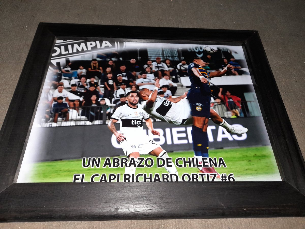 Abrazo de chilena del CAPI, DE JAVUUUUUUUUUUUU <a href="/richardortiz_6/">Richard Ortiz Oficial 6️⃣</a>, <a href="/NathalyFDC/">Nathaly 👸💙#MakeItHappen</a> , <a href="/oscardelgado60/">Oscar Delgado López #1316</a> ,<a href="/diegorolcan86/">Diego Rolón Cantero</a> ,<a href="/elClubOlimpia/">Club Olimpia</a>