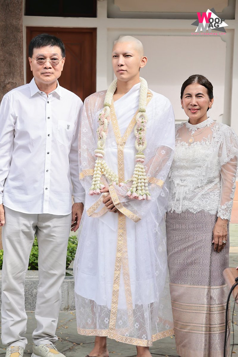 woopmag's tweet photo. นาค "มิว ศุภศิษฏ์ " เตรียมตัวสู่พิธีอุปสมบท ณ วัดบุรณศิริมาตยาราม

MEW ORDINATION DAY 
#ปุญญวัฑฒโนภิกขุ 
#MewSuppasit #มิวศุภศิษฏ์ https://t.co/9mPrJvc22o