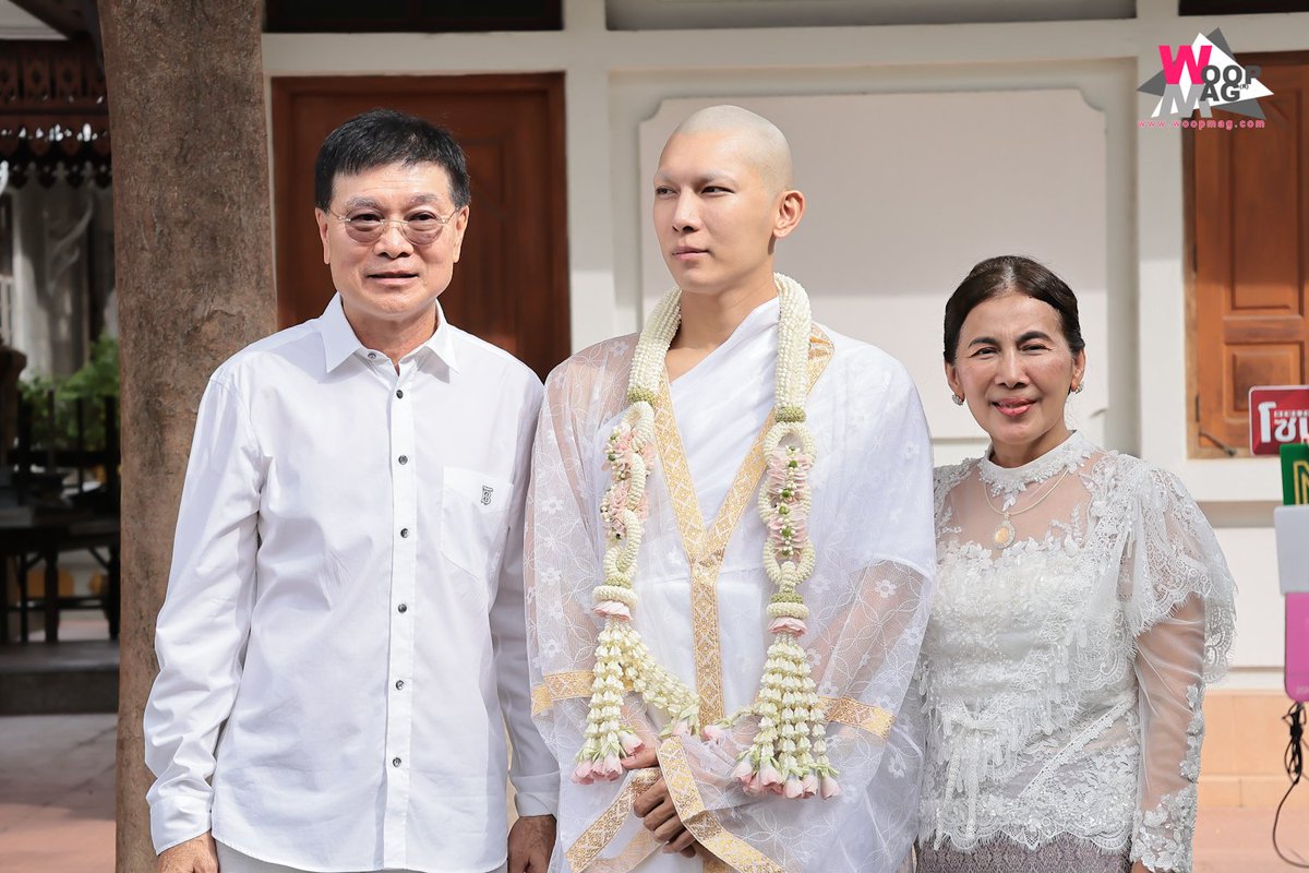 woopmag's tweet photo. นาค "มิว ศุภศิษฏ์ " เตรียมตัวสู่พิธีอุปสมบท ณ วัดบุรณศิริมาตยาราม

MEW ORDINATION DAY 
#ปุญญวัฑฒโนภิกขุ 
#MewSuppasit #มิวศุภศิษฏ์ https://t.co/9mPrJvc22o
