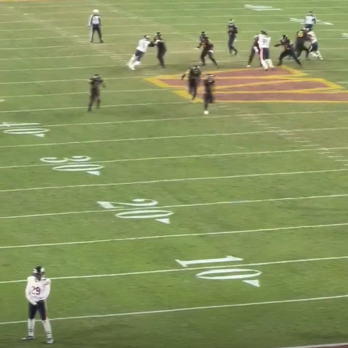 <a href="/dreamchaserTy10/">Tyrique Stevenson</a> dont apologize, you gave us one of the funniest images in NFL history 😭😭😭😭