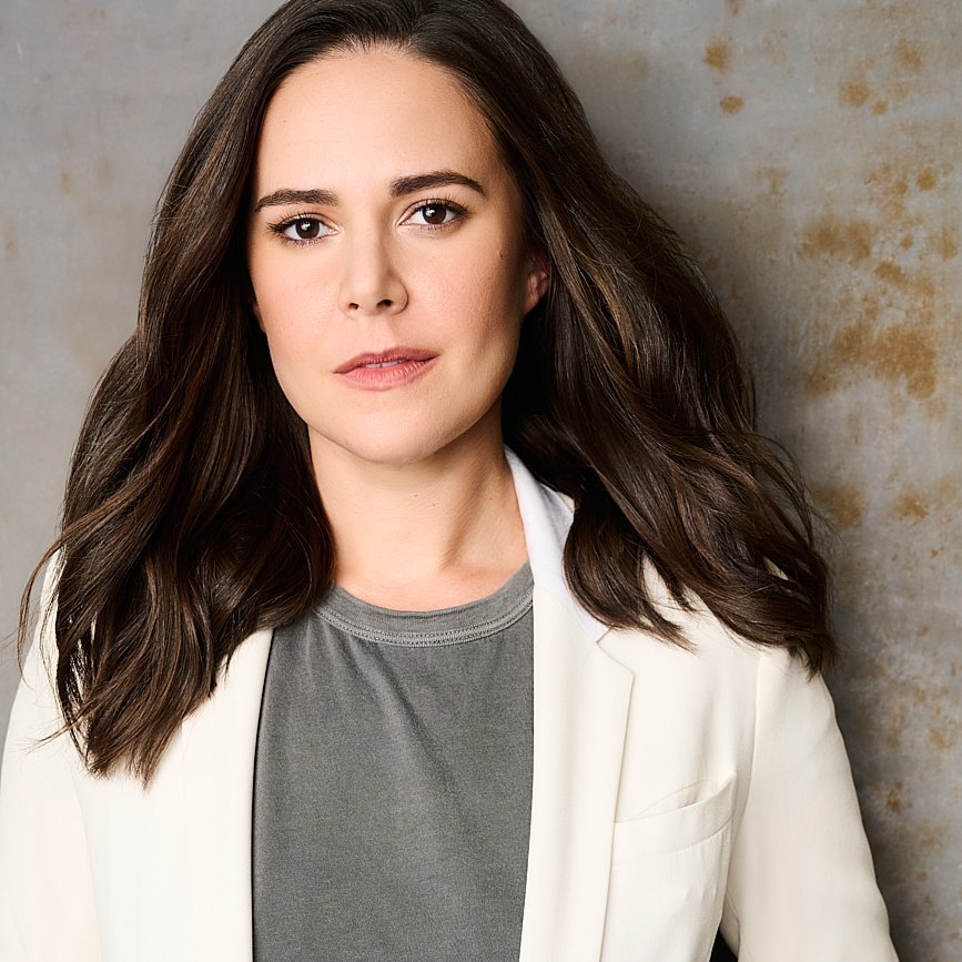 actresscwens's tweet image. ➡️ Jenny Gulley
Birth Date: N/A
Country: United States
Career Start Year: 2010s
📌 The Rookie (2018-2020) – TV series
📌 Grey’s Anatomy (2019) – TV series
📌 The Hard Way (2019)
#JennyGulley #HollywoodActress #OnScreenTalent #RisingStar #FilmAndTV #MovieMagic