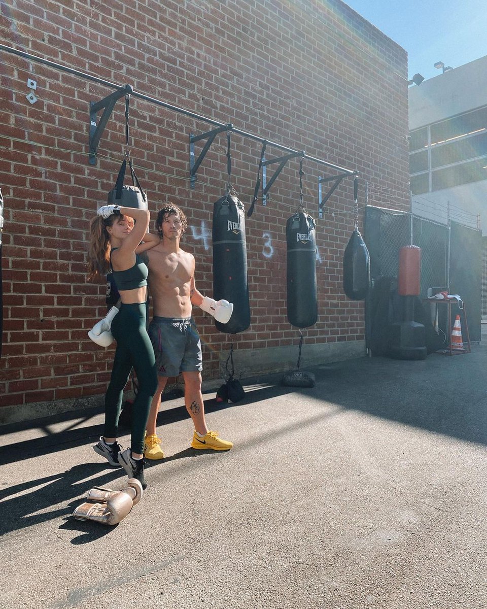 ✩ (@dunhourly) on Twitter photo 