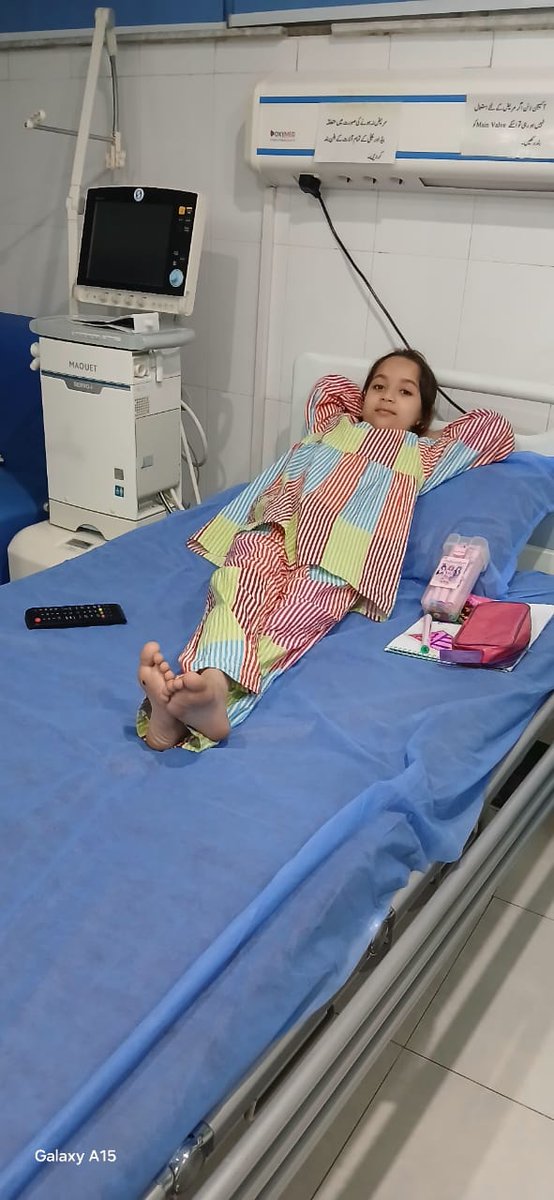 Malikabid85's tweet photo. Please pray for my daughter 
She is donating me Bone Marrow and saving my life...
Baba loves you Beta ❤️ ❤️❤️😢😢 https://t.co/0FxqUEdhky