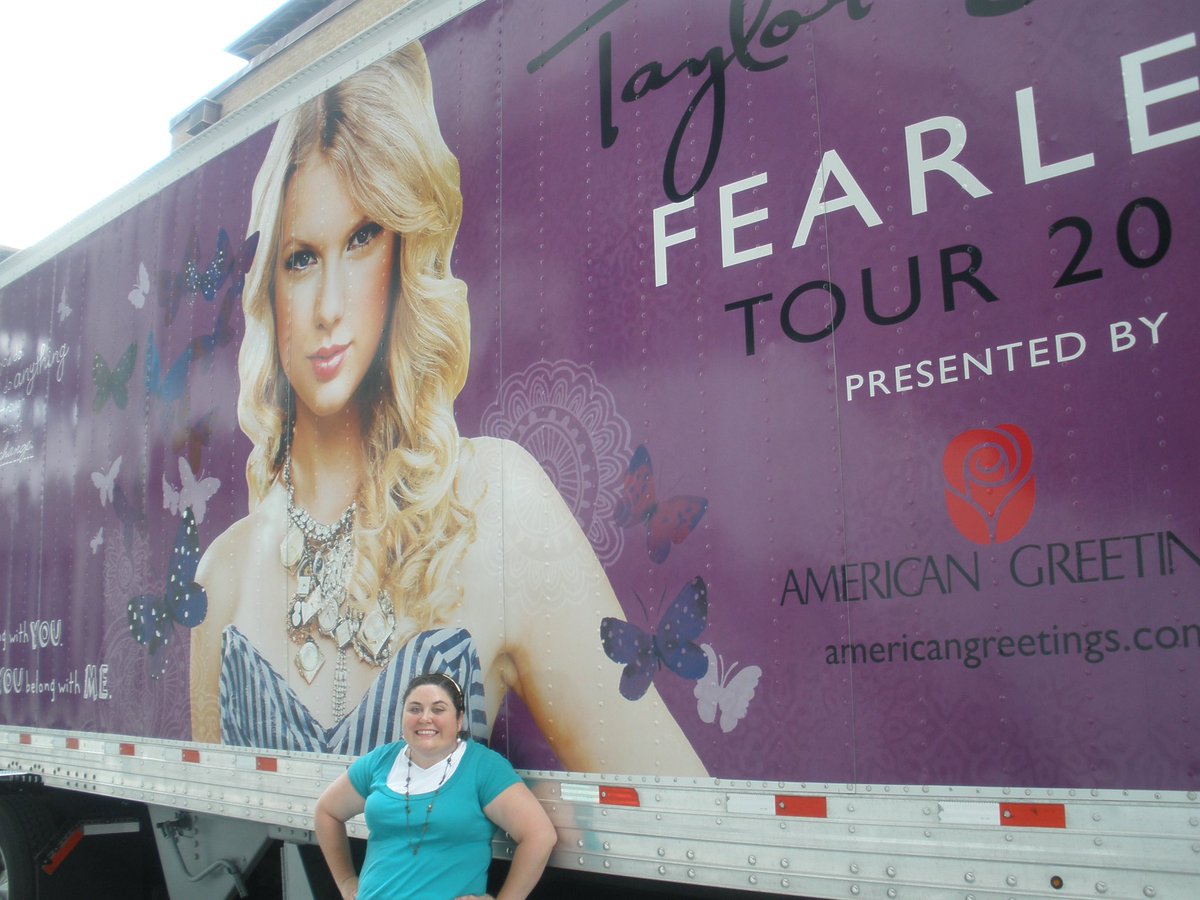 JToTheGal's tweet photo. 😭🫶🏼 It’s been a long time coming ✨ From my 22nd birthday in Baton Rouge in 2010 to NOLA in 2024 #NOLATSTheErasTour @taylornation13 https://t.co/7dPeo4Szcr