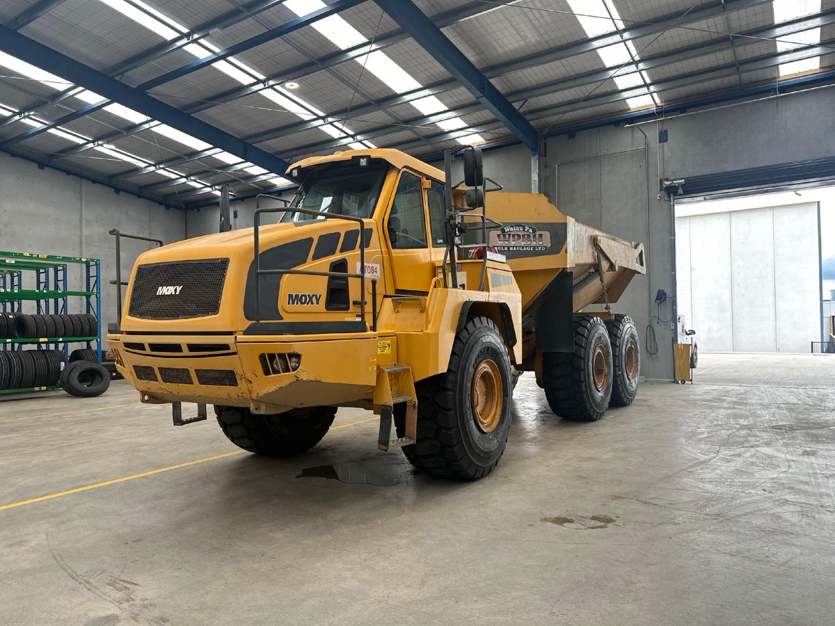 Tradefaire_Int's tweet photo. Another Set of BKT fitted in Auckland this morning, heading off to work in local quarry.

#BKT #BKTTires #Tradefaire #TFI #mining #quarry #OTR https://t.co/PZnADHIIEJ