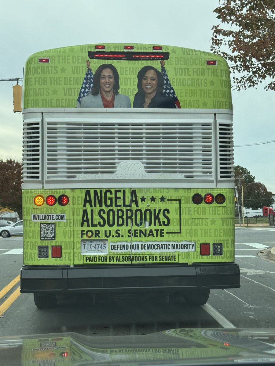 JohannaBerkson's tweet photo. I just came for the bus @AlsobrooksForMD, esp once I saw who was driving it!! Now I KNOW we are headed in the right direction. #allinforangela #teamalsobrooks #voteblue (wear green). https://t.co/Qi22zNOwKz