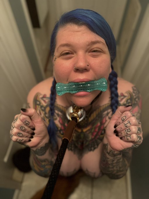 Commentary From A Wrestling Slut - https://t.co/kSDrFsZr5v