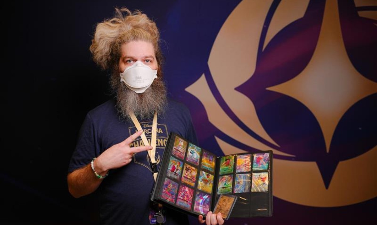 DisneyLorcana's tweet photo. Luke Goodwin is your #DisneyLorcana Challenge Seattle Champion! Congratulations to our competitors on their victories this weekend!

Miss the stream or want to relive the highlights? Check out the VoDs on https://t.co/oea3OV58se!
#DLCSeattle https://t.co/60IF7gW6JX