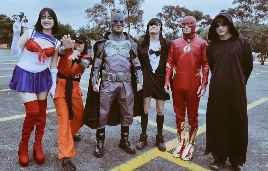 ParceJen's tweet photo. Gracias @xCryboy por un stream tan épico, a @SixFlagsMexico por hacer posible esta experiencia y a @OdetthSalmon , @TakerMetal , @luis_pescador15 , @3am_musica y @YANPOLGG por hacerlo tan divertido. ¡Los queremos mucho! 🖤👽
#IrlCrySixFlags https://t.co/qPCEiv57Az
