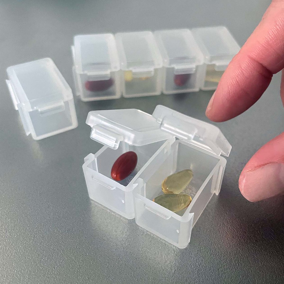 MUJI365 必要なぶんだけ。つなげて使える ピルケース https://t.co 