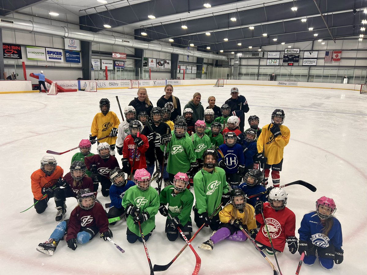 MargotMiller19's tweet photo. Our first round of fall girls learn to play was successful! https://t.co/BKyMGjHvne