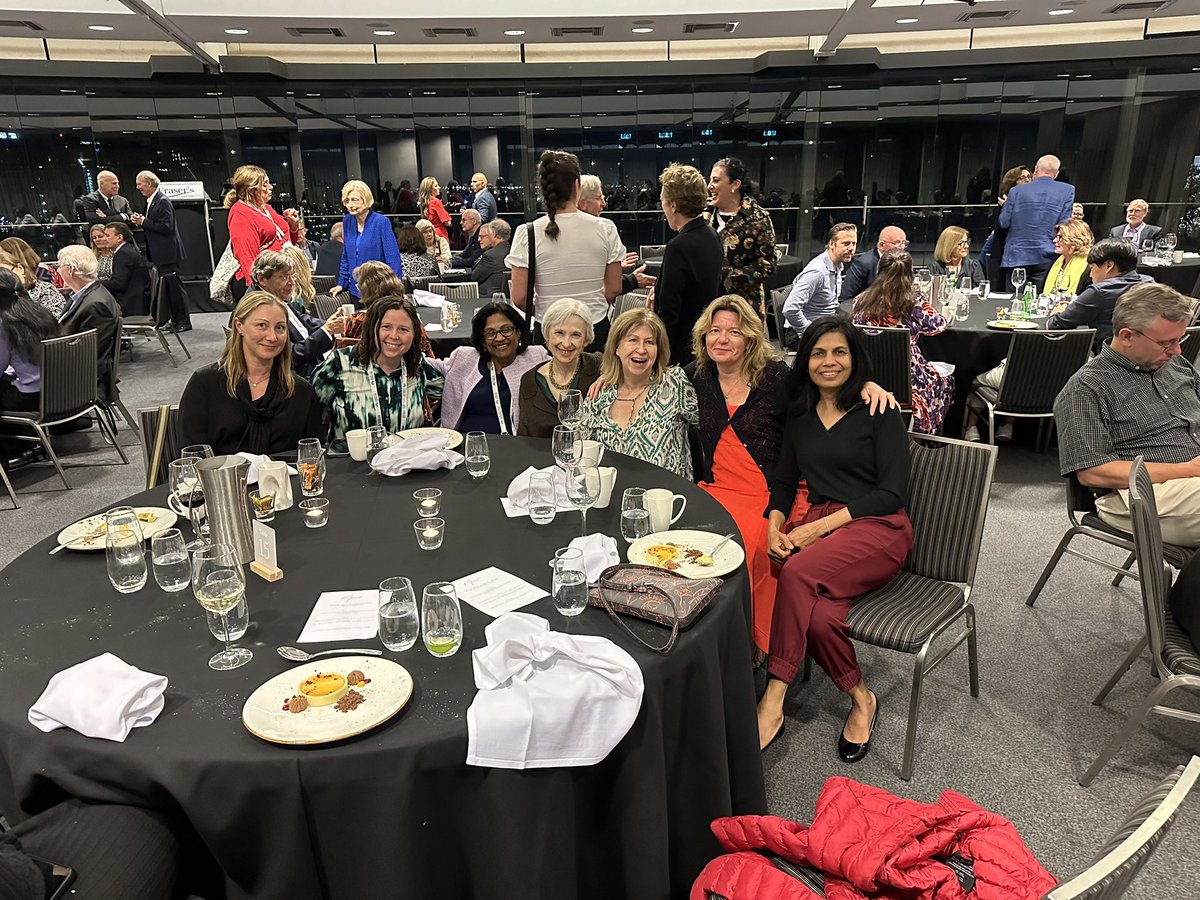 EmmaM_Channels's tweet image. Standing room only for the channelopathy session at #ICNMD2024. Thanks to Jaya and Jeff for great talks, and to the organisers. Perth was beautiful. Had great fun with friends old and new 😊