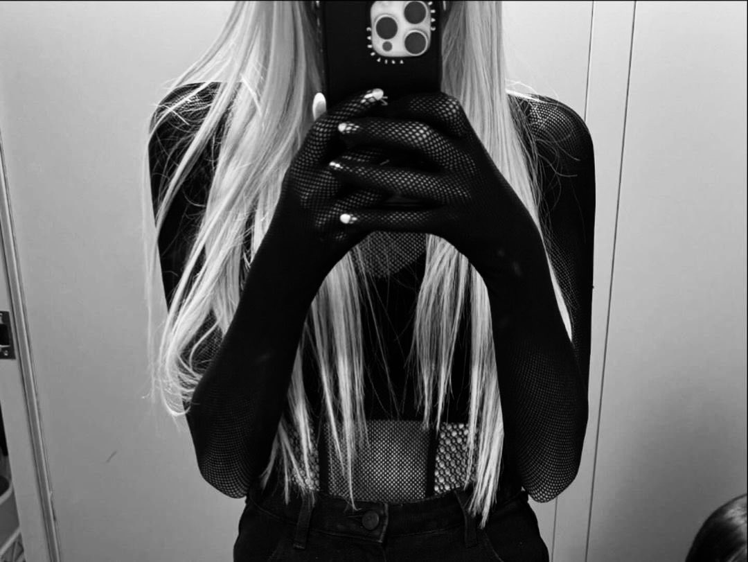 gothgisellex's tweet photo. you have terrible taste in men https://t.co/xM4ircOiSy