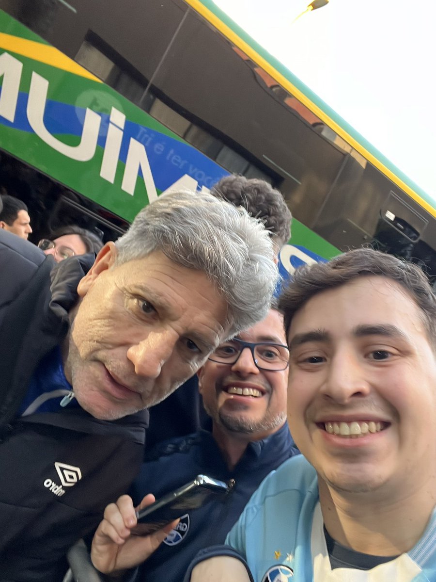 jarthurbastos's tweet photo. atualizar a foto com o gênio https://t.co/yqfZtgcpfK