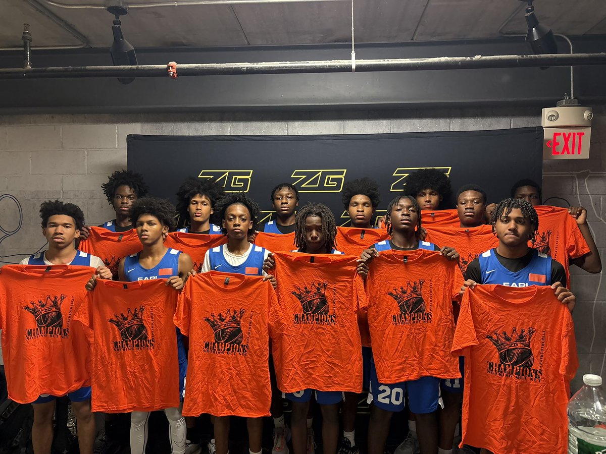 🏆CHAMPS

The EM Knights are your 10th grade boys champions. Hard fought game as the Knights come out on top as the result of a buzzer beater finish!