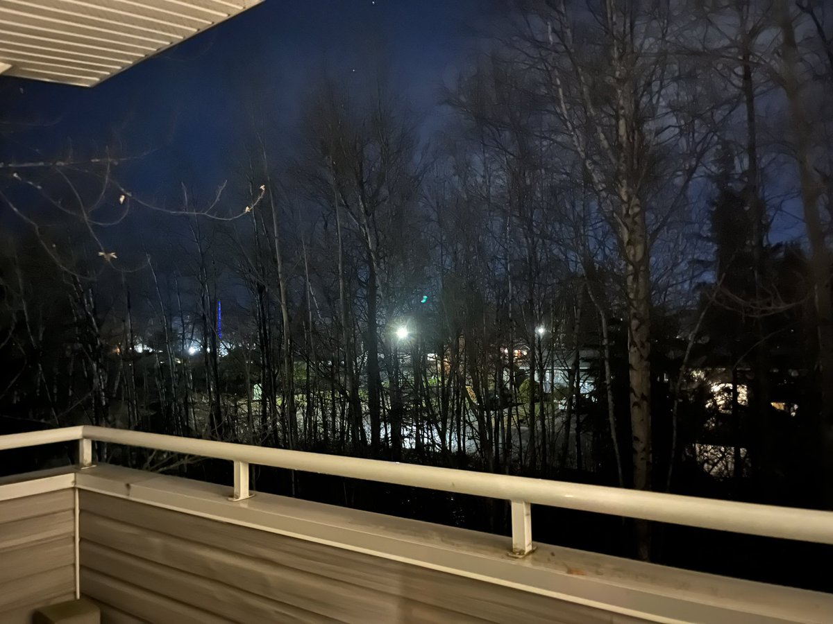 ChristineYH's tweet photo. Today’s #patiopic. Oh my… it’s Sunday night. I needed some time to rest and restore. Now it’s time to prep for tomorrow. ☺️ #hellocoffee https://t.co/bEnPspiwJf