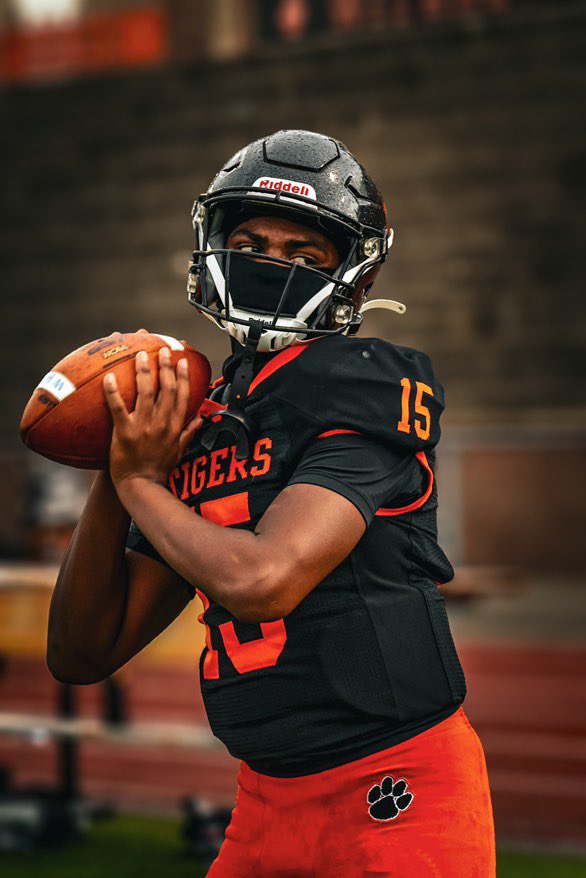 AᴍᴀʀɪEᴀʀʟᴇʏ✞ (@amariearley2027) on Twitter photo Sophomore Szn Highlights🔥🟠⚫️ <a href="/CoachBerry3211/">Anthony Berry</a> <a href="/Sosa_migo59/">Keilan Woods</a> <a href="/charliemqb/">Charlie Boswell</a> <a href="/CincyNicole/">Nicole Fredrick</a> hudl.com/v/2QYzQS Sophomore Szn Highlights🔥🟠⚫️ <a href="/CoachBerry3211/">Anthony Berry</a> <a href="/Sosa_migo59/">Keilan Woods</a> <a href="/charliemqb/">Charlie Boswell</a> <a href="/CincyNicole/">Nicole Fredrick</a> hudl.com/v/2QYzQS