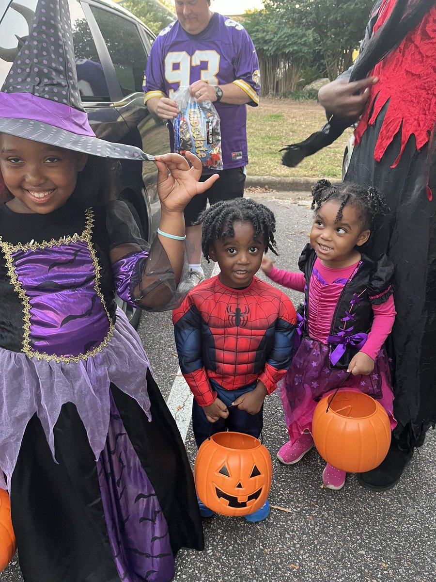 Farmington Woods tweet media