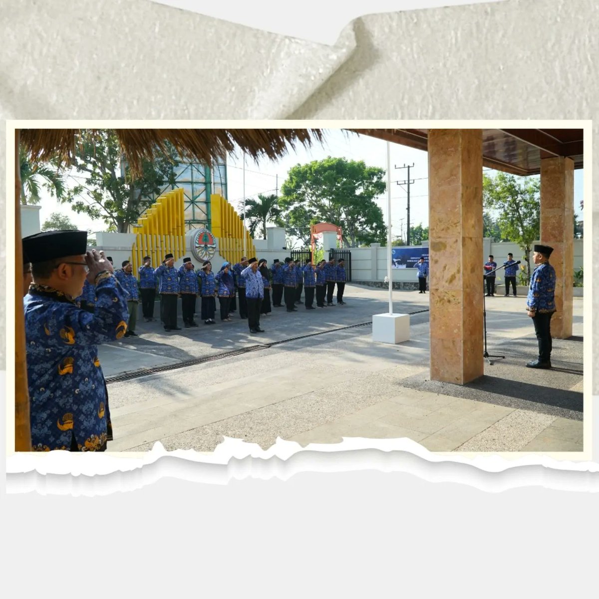 bpsilhkmataram's tweet photo. Hallo sobat standar
Bersama UPT KLHK lingkup Provinsi NTB, BPSILHK Mataram mengikuti upacara bendera dalam rangka peringatan Hari Sumpah Pemuda ke-96 tahun 2024. Pelaksanaan upacara kali ini bertempat di halaman kantor Balai TN Gunung Rinjani. https://t.co/2Q2PnCYaNh