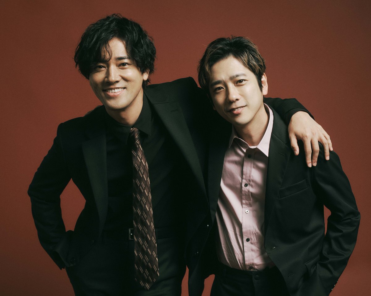 oricon's tweet photo. 二宮和也、桐谷健太の熱烈プッシュで
『#インフォーマ』続編出演決定🎉

🔻経緯を語る
「冷たい炎を出せる数少ない俳優さん」
https://t.co/zcQtrZyjdR

出演決まりタイ行き希望も「気付いたら『ブラックペアン』やってて…」多忙を極めるニノ

@abema_informa @nino_honmono https://t.co/FRU5hyjU4J