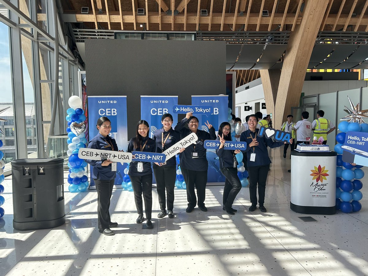 KevinComms's tweet photo. @united takes centre stage at @cebuairport with inaugural flight to #NaritaAirport #nrt https://t.co/581FdTsM4F