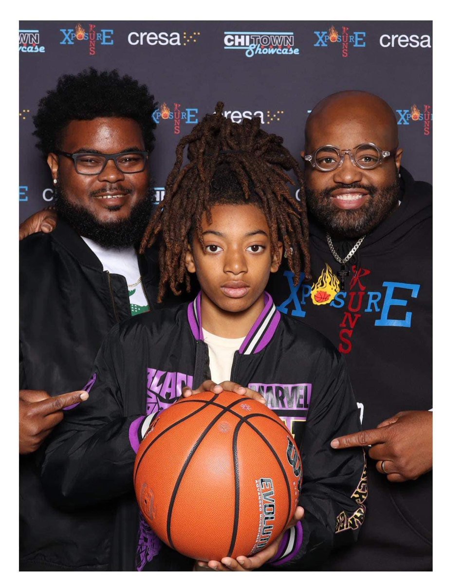 thahillsfamily's tweet photo. My spot for the day…Supporting Xposure Runs at thier annual @chitownshowcase at the greatest gym venue other than the United Center..Respectfully, Lol.
@XposureRuns @damufather
#serving #communityengagement #xposureruns #mkethpn #eatwellbutstayhungry https://t.co/FwN6TYWXf4