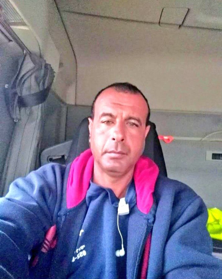 bro_hindu's tweet photo. #Trending 🔥  #TelAviv 💣💥 #IsraelIranWar ⚡ 

40 people 6 injured
when #Palestinian man rammed a truck to hit people waiting at bus stop near #Israeli capital Tel Aviv.
When #Iran bomb #Kurdish civilians with planes they say #Israel is cruel,why #Muslims r cruel race in world? https://t.co/Q2RfFy9x4x