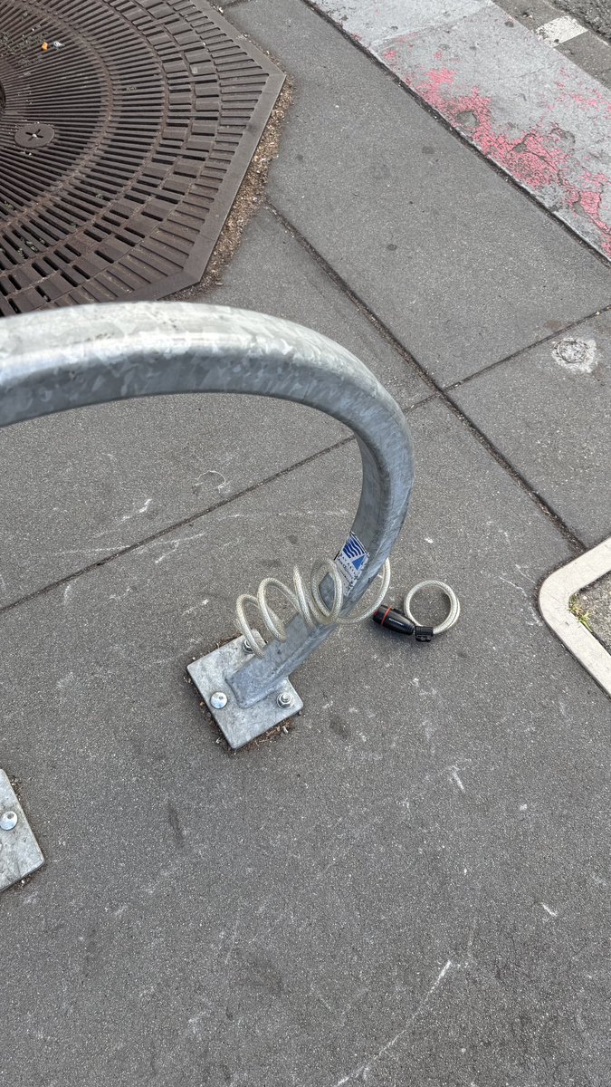 vkstro's tweet photo. 2 bicycles STOLEN 10/27/24 at the Ferry Building between 4pm and 4:20pm - Specialized  2021 Diverge Base E5 (1 orange and 1 gray) bolt/wire cutters used @stolenbikessfo @SFSAFE @CastroUlyana https://t.co/c2vFk7g8zS