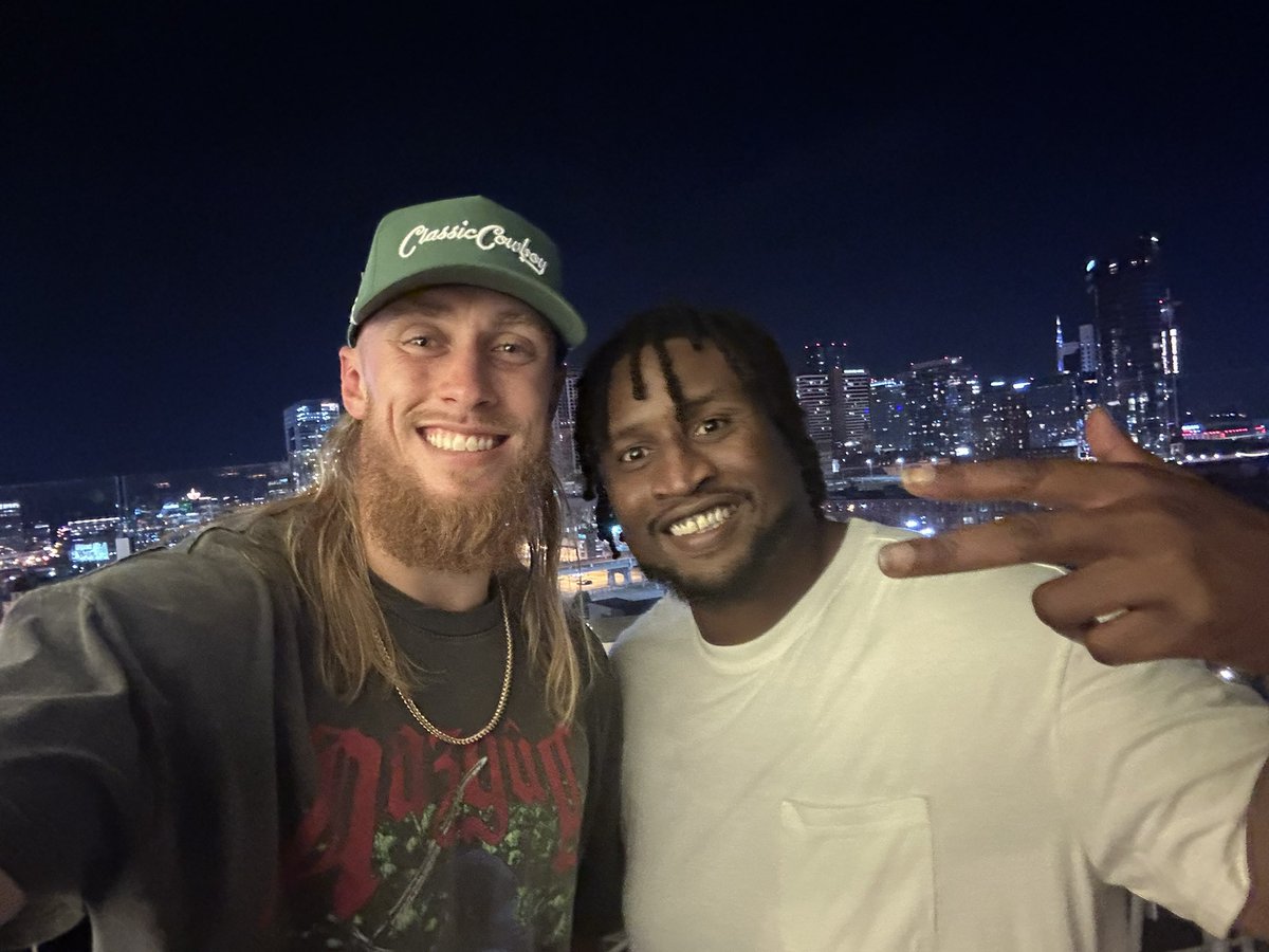 coach_M0's tweet photo. Happy National TightEnd Day 

Zaire Mitchell-Paden (Ravens)
George Kittle ( 49ers)
Travis Kelce ( Chiefs)
David Njoku (Browns)

#TightEndDay  #NFL #explore https://t.co/BgYmVUkQyv