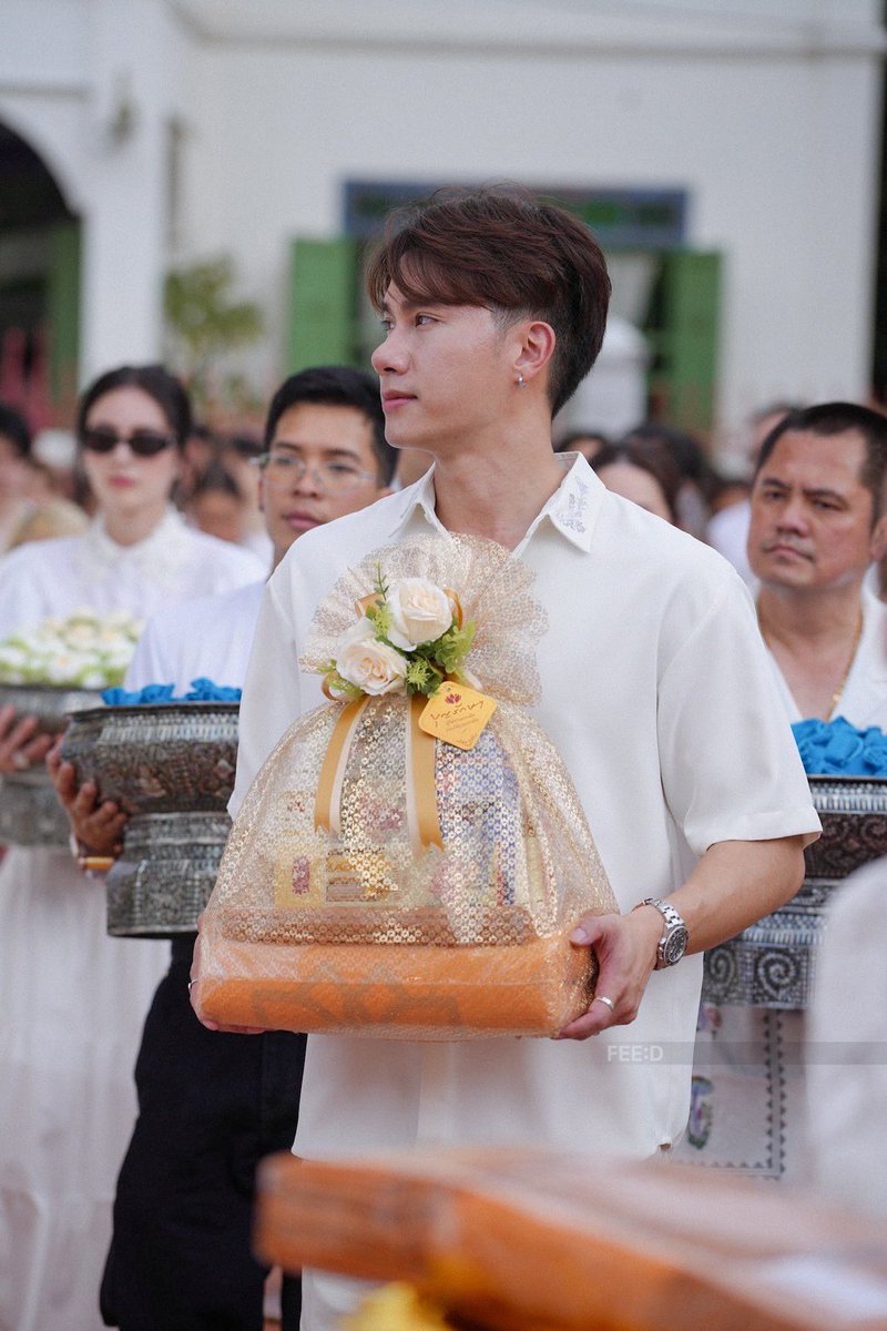 — La manera en la que TUL siempre se mantuvo a su lado 😭💓✨️

MEW ORDINATION DAY 
#ปุญญวัฑฒโนภิกขุ
<a href="/MSuppasit/">mewsuppasit</a> 
#MewSuppasit  
#มิวศุภศิษฏ์ ︎︎︎︎