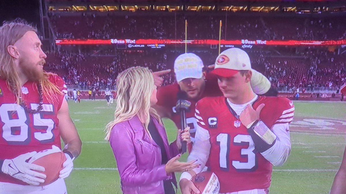 Baysuperfans's tweet photo. Nick Bosa with the MAGA photo bomb #nfl #DALvsSF #FTTB #49ERS https://t.co/PsuRB8Am2g