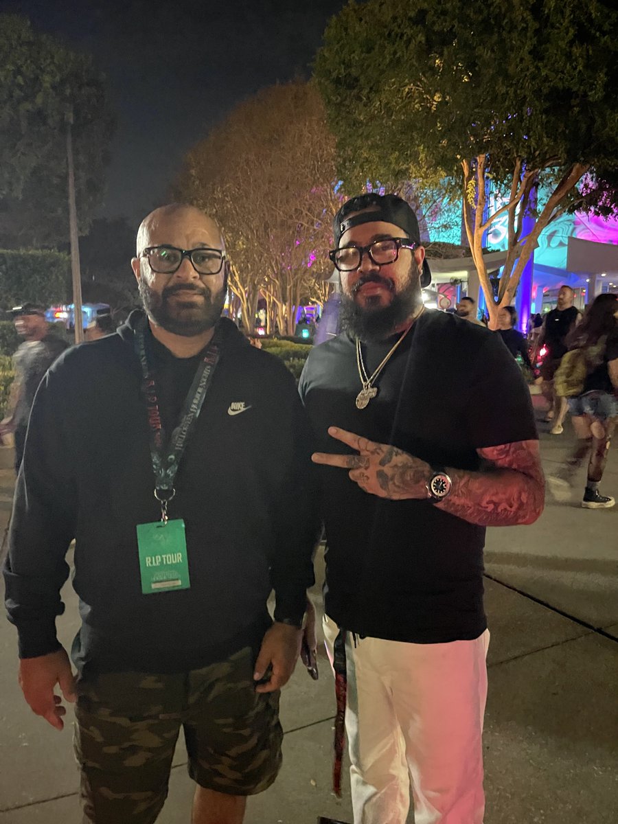 Halloween Horror Night VIP Tour tonight with <a href="/SPIFFTvFilms/">SPIFF TV</a> … 
<a href="/UniversalORL/">Universal Orlando Resort</a> <a href="/HorrorNightsORL/">Halloween Horror Nights</a>