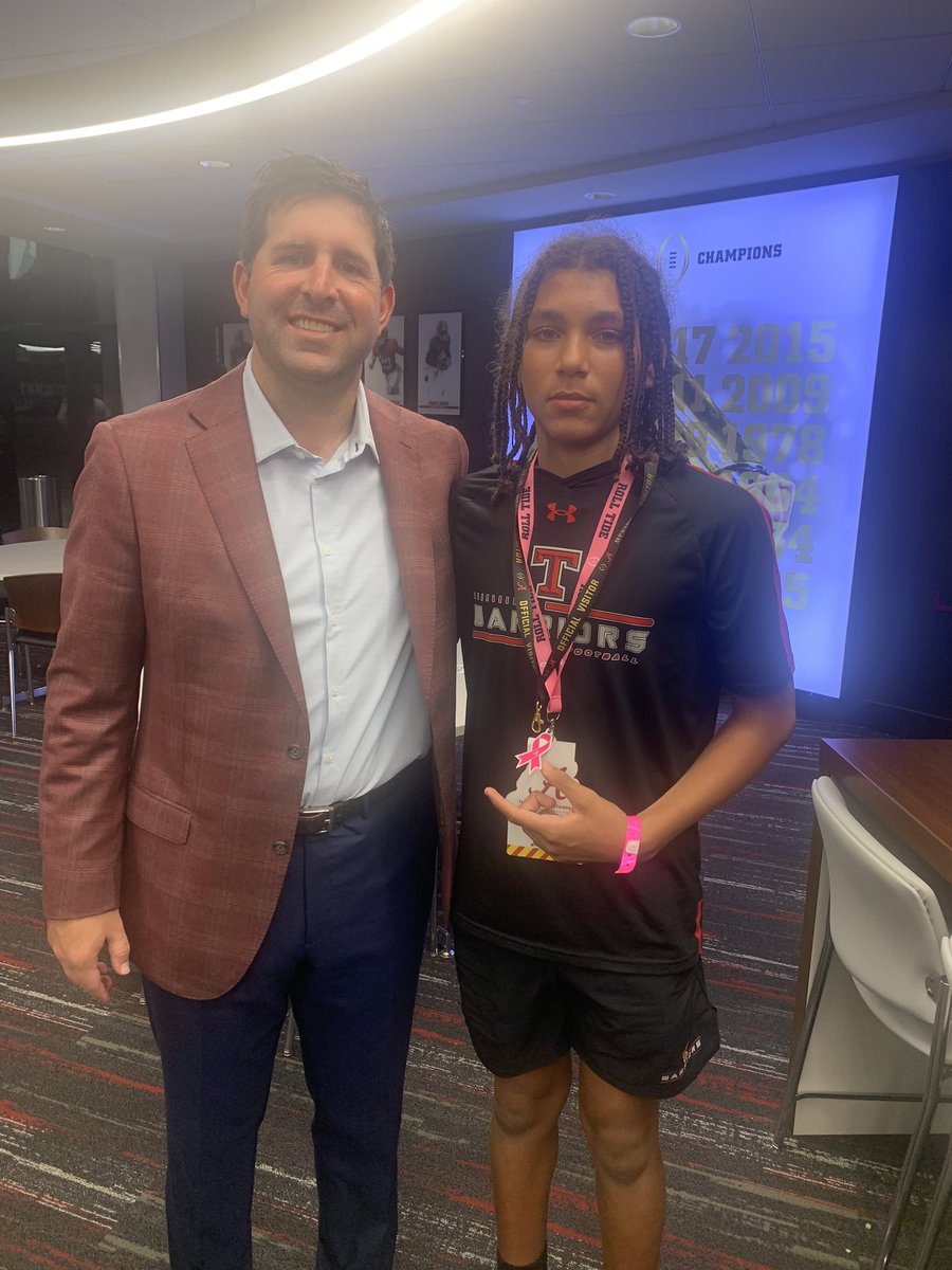 JahariNation's tweet photo. I had a great time at the alabama game Saturday I enjoyed talking to the players and coaches, thanks @FBCoachSheridan for always taking time to talk to me…
#NONSTOPNATION #Rolex #IMJ @AlabamaFTBL @raisingchamps_ @HallTechSports1 @Rivals @QBHitList @on3 https://t.co/fOXvNJXBJl