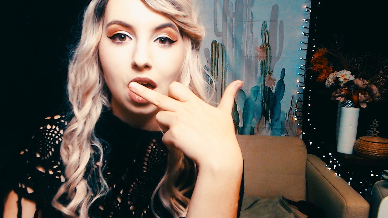 Im LiveChat 💬 bei MDD online 😈 Schwanzbewertung Chatte mit mir: https://t.co/tmKWLqaLRf #findom #moneydom @MoneyDomDir https://t.co/D3UrNNLFEw