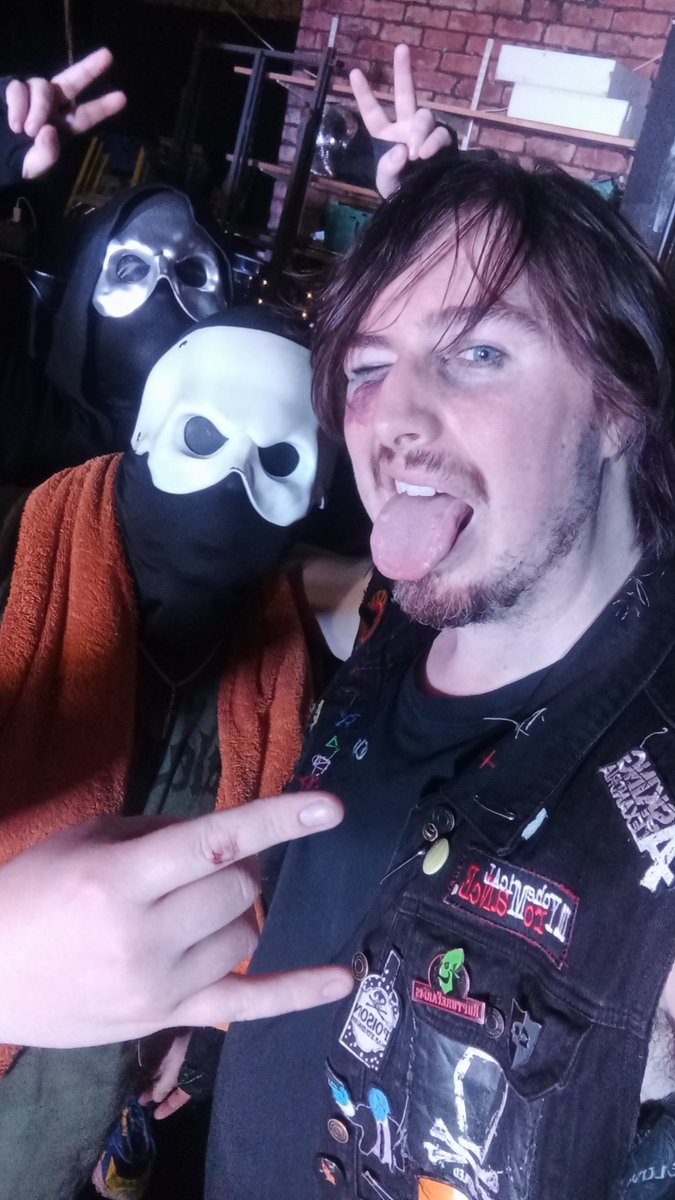 xcandykeenx's tweet image. Chugglife baby!
#chuggaboom