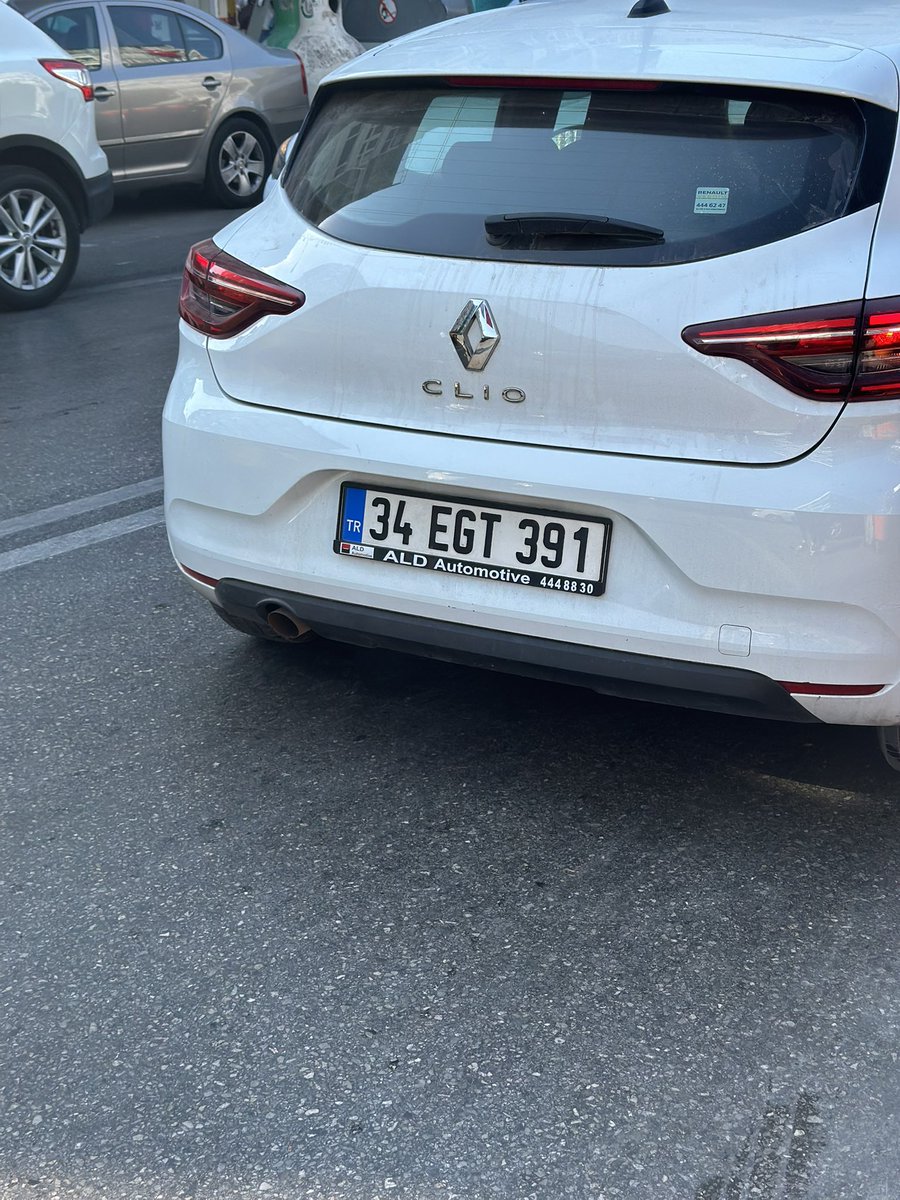 BerilBasoglu's tweet image. BİRAZ ÖNCE BİR WATSONS CALISANINIZ SİZİN ARABANIZLA CIKMAMIZI YARIM SAAT ENGELLEYİP HASTANEYE GİDEMEMEMİZE SEBEP OLDU. CALISANINIZIN KÜSTAHCA HAKARETLERİNE DE MARUZ KALDIK. ACİLEN BANA ULASIN SAVCILIĞA GİDİYORUM. @TrafikEgm @watsonsturkiye