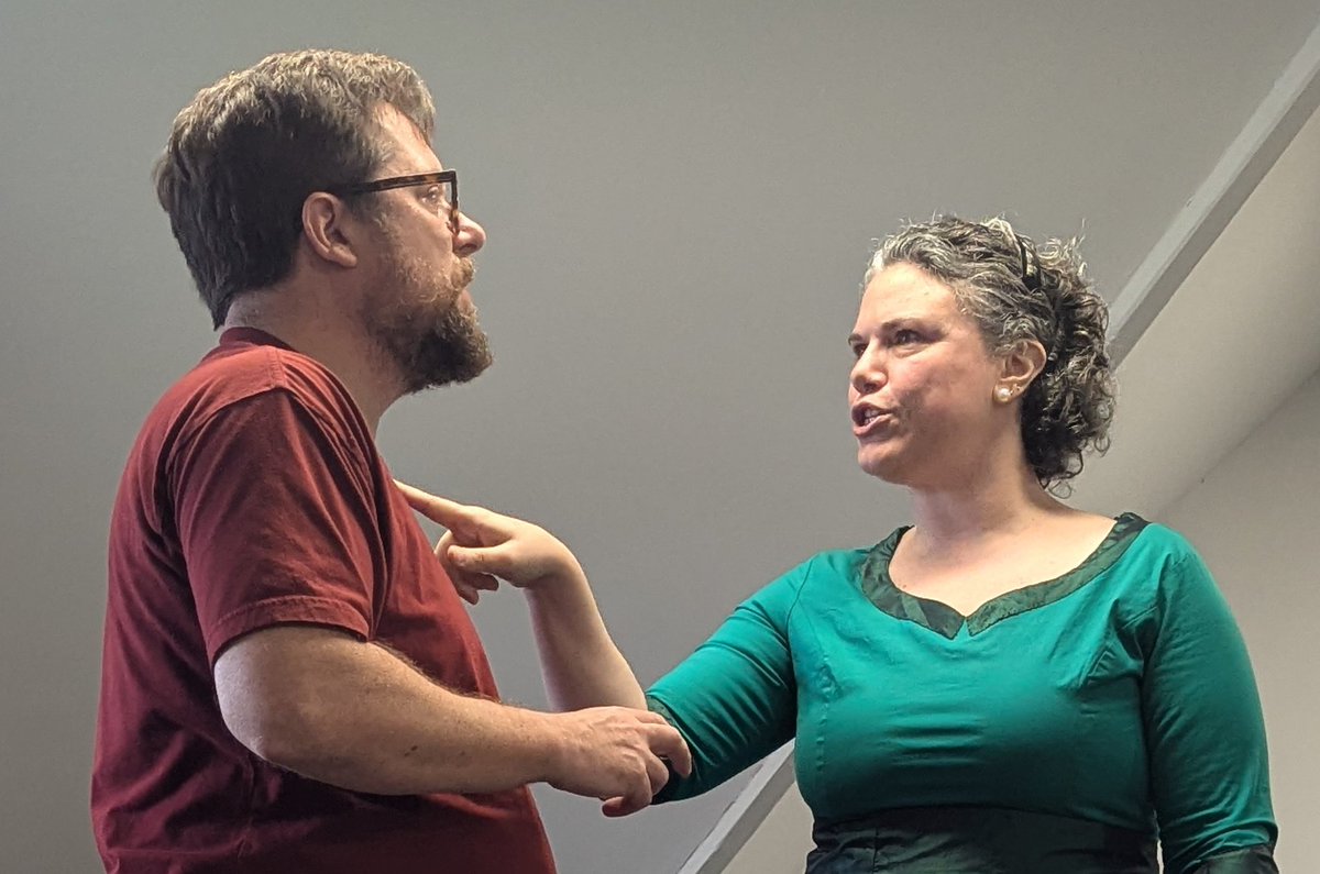 Proscenium1's tweet photo. Who is Helen Kroger? Wife, friend, auntie, neighbour... Or spy? 

Pack of Lies 
Wed 6 to Sat 9 November, 7.45pm. 
@Hill_Theatres
Book tickets: https://t.co/Rk4piaTNWX https://t.co/TlLtD75yMZ