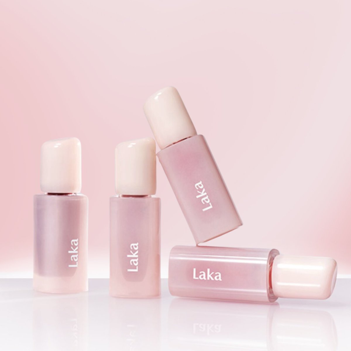 LakaBeauty_JP's tweet photo. ラカの新作"ポッピングバルーンティント"は
みなさまもう試しましたか？

秋冬のムードを唇から明るくする
イルミネーションのようなあざやかな全12色🪄

似合うカラーをぜひ見つけてください✨

📌ロフト・プラザにて先行発売中（※一部店舗を除く）
在庫のお問い合わせは各店舗までお願いいたします。