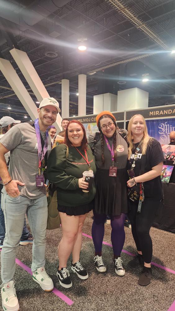 sarah jane 🌙 tweet media