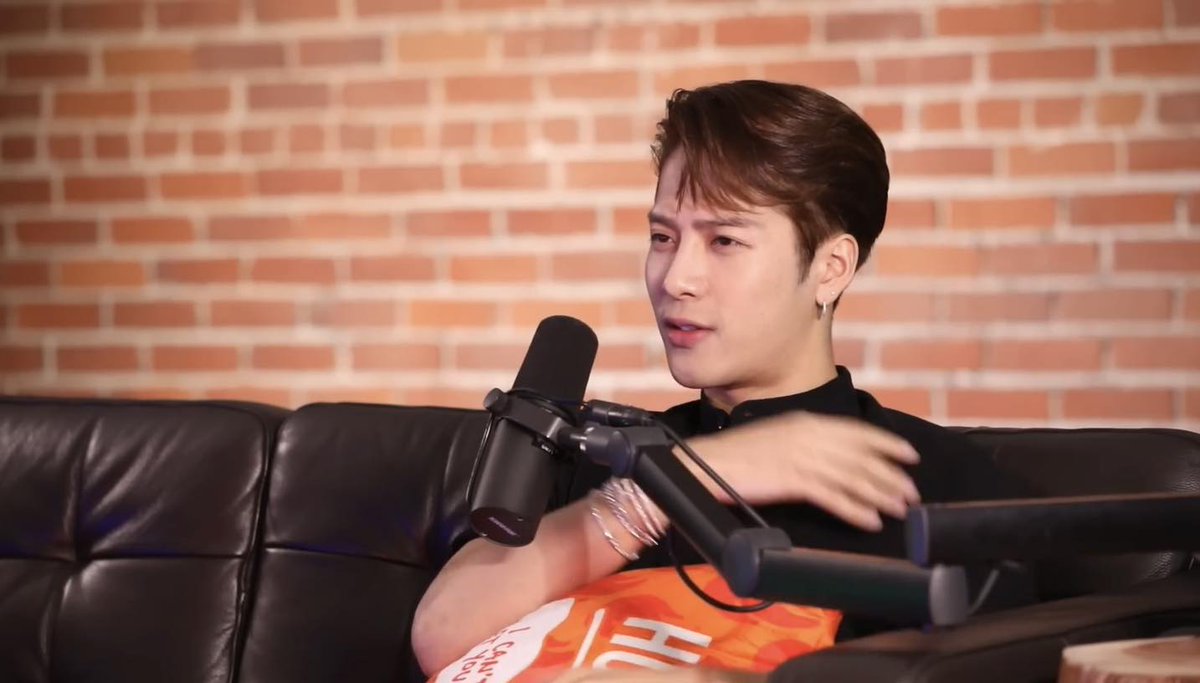 DotogetherTH's tweet photo. แจ็คสัน หวัง เปิดใจถึงภาวะซึมเศร้าในการสัมภาษณ์กับ Variety ฟังแล้วห่วงสุดๆ 🥺 แต่ในที่สุดเขาก็เลือกดูแลตัวเอง แอดอยากให้ทุกคนที่เผชิญปัญหาแบบเดียวกันได้แรงบันดาลใจจากแจ็คสันนะคะ ✨ #JacksonWang #MentalHealth #แรงบันดาลใจ #dotogether https://t.co/WVGgZmljks