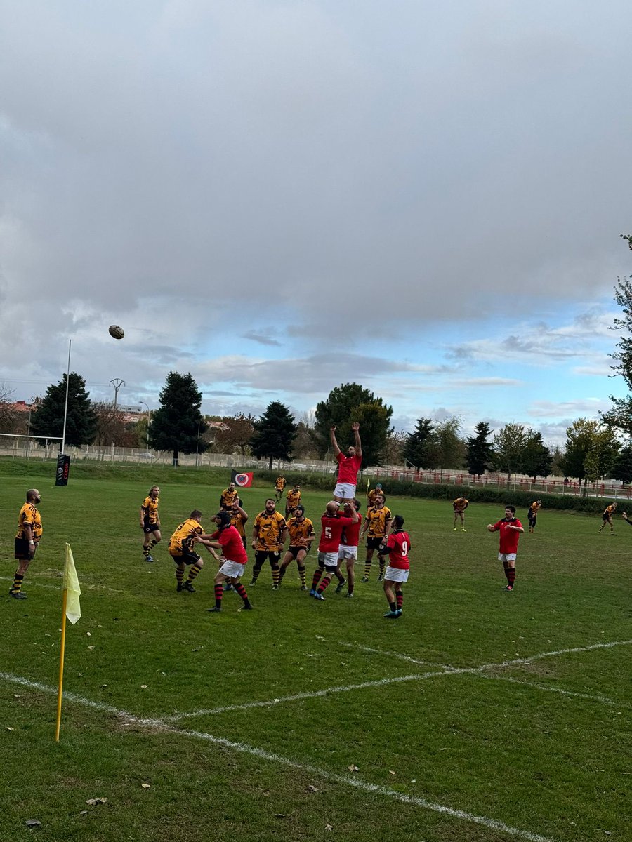 Partidazo de nuestro equipo senior en la liga Regional ganando 17-21 fuera de casa contra <a href="/Salamanca_R_C/">Salamanca Rugby Club</a> el sábado. Llevan los cuatro puntos a casa y un feeling de que todo sea posible en la liga <a href="/FRCyL/">FRCyL</a> este año. #regresaelrugido #sienteelrugido <a href="/El_NuevoArroyo/">El Nuevo Arroyo</a>