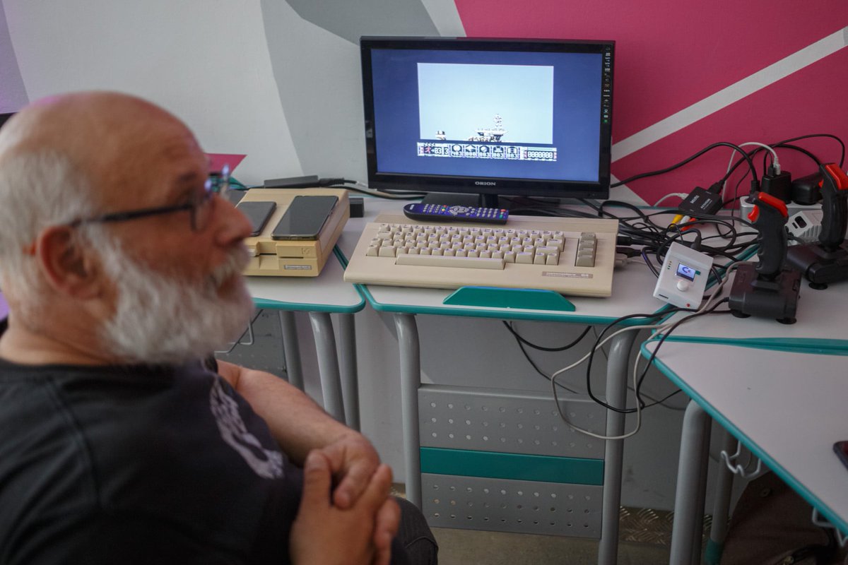 civismikroklub's tweet photo. 2024.04.06. 1. Cívis Retró Számítógép Találkozó - Telekom Kraftlab
beszámoló: https://t.co/KwY7pxbrKH
#civismikroklub #debrecen #hungary #retrogames #retrogamer #8bit #demoscene https://t.co/QytsqkkCZc