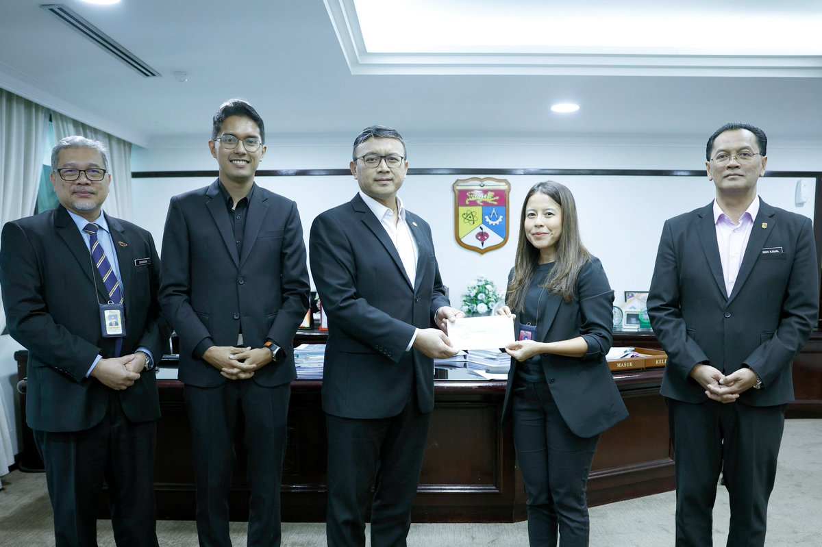 ukm_my's tweet photo. Tahniah kepada Dr. Nur Shakila Mazalan, Pensyarah Kanan Fakulti Pendidikan atas pelantikan sebagai Pengarah Pusat Sukan Universiti berkuat kuasa 1 November 2024.

#TahniahUKM
#UniversitiWatanKita
#IlmuMutuBudi 
#UKM 
#UKMSharing https://t.co/67R153pnJN