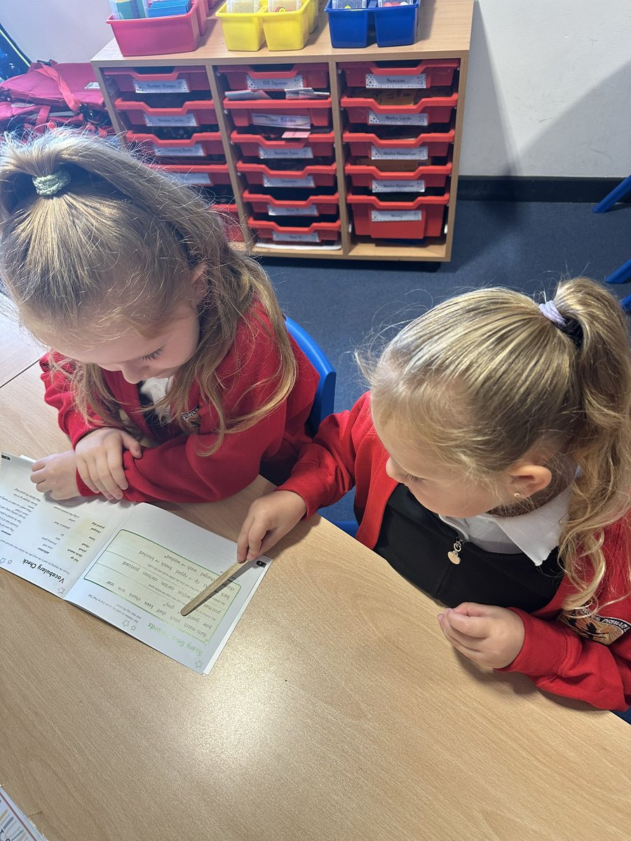 GCPYEAR2's tweet image. We’ve started our new RWI groups today and we’ve taken to the challenge of a new book brilliantly @PrimaryGreat #gcpphonics @GCPreading