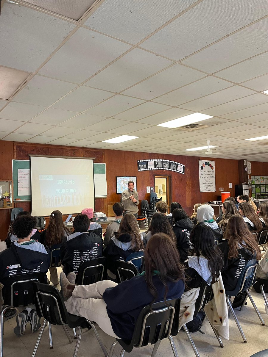 The ISRAEL-is team visited Delaware this week and conducted training sessions with 150 participants who are members of the Tzabar Scouts leadership. We talked about ways to share our Israeli story and provided the tools to lead the Hebrew Scouts tribes in the Northeastern U.S.